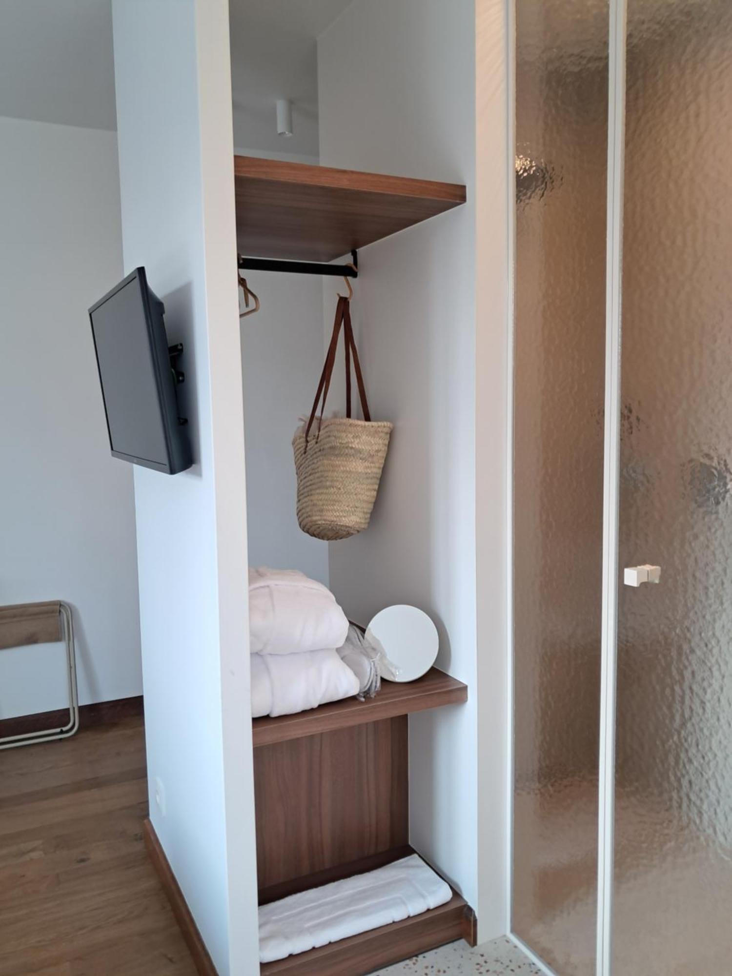 Het Bed Van Den Doktoor Meerhout Buitenkant foto